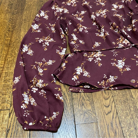 EUC Forever 21 peplum wrap floral blouse - Picture 7 of 12